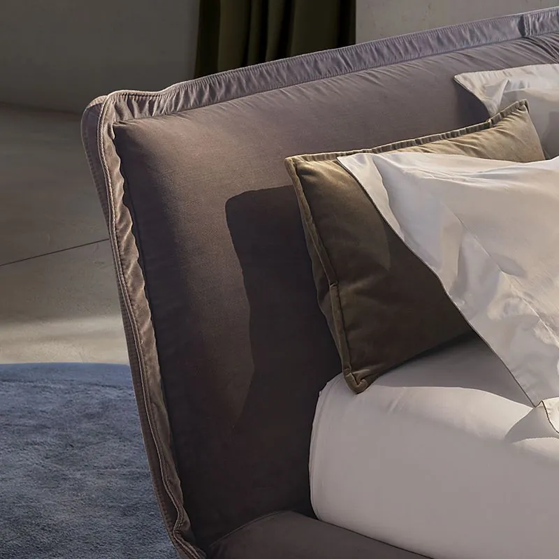 Natuzzi Italia Piuma Bed 4